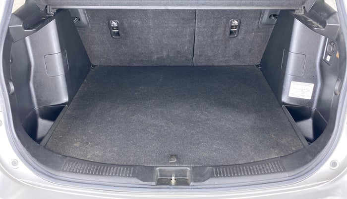 2019 Maruti S Cross ZETA 1.3, Diesel, Manual, 59,386 km, Boot Inside