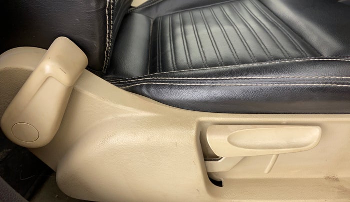 2015 Volkswagen Polo HIGHLINE1.2L PETROL, Petrol, Manual, 34,366 km, Driver Side Adjustment Panel