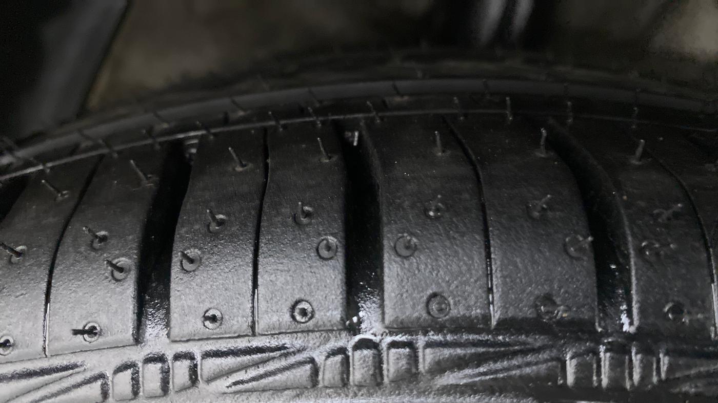 2014 Hyundai Xcent SX 1.2 OPT, Petrol, Manual, Right Rear Tyre Tread