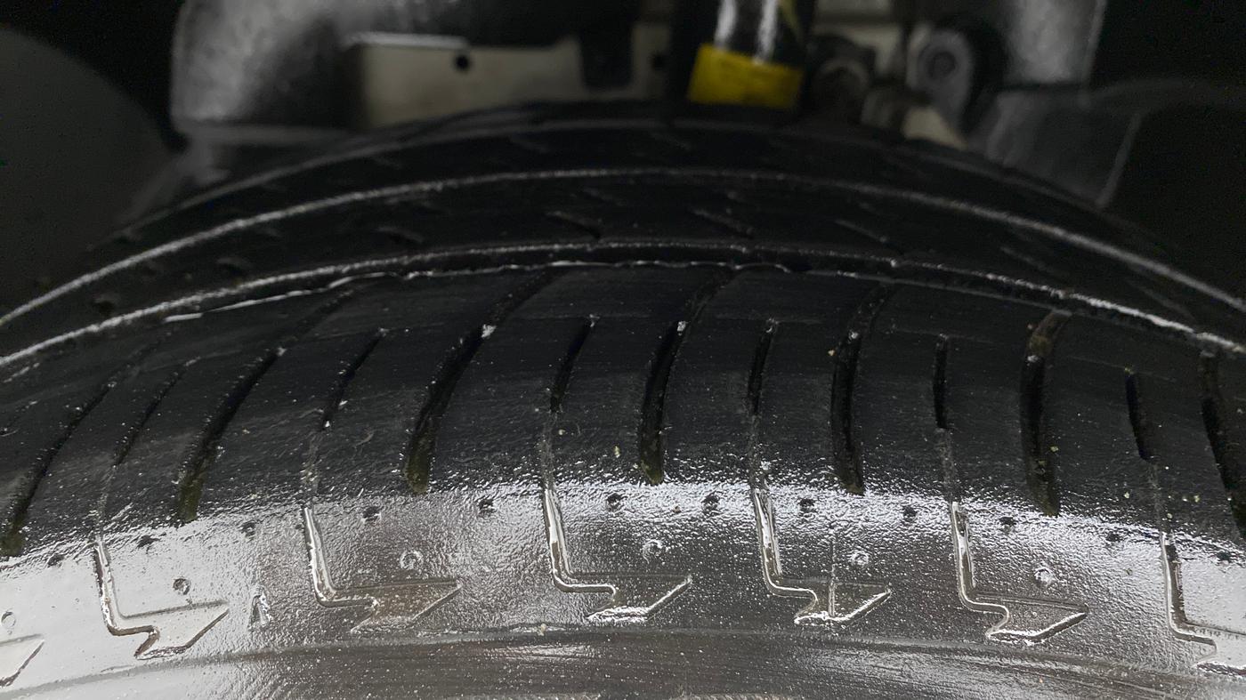 2018 Ford Ecosport TITANIUM + 1.5L PETROL AT, Petrol, Automatic, 71,070 km, Left Front Tyre Tread