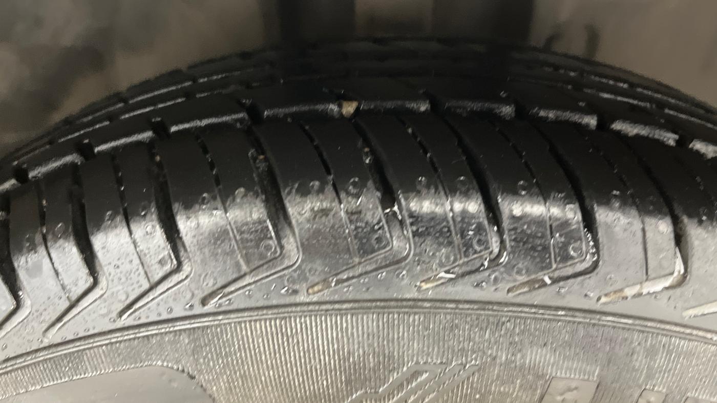 2018 Datsun Redi Go T(O) 1.0 AMT, Petrol, Automatic, 41,026 km, Right Front Tyre Tread