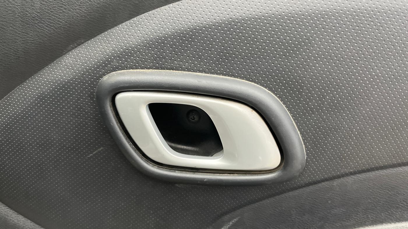 2018 Datsun Redi Go T(O) 1.0 AMT, Petrol, Automatic, 41,026 km, Driver Side Door Panels Control