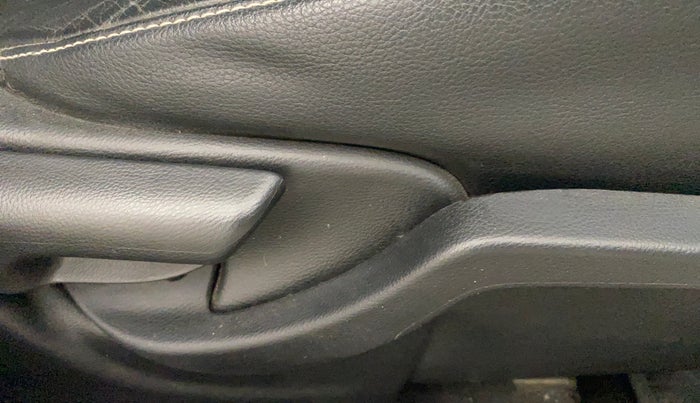 2016 Honda BR-V 1.5L I-VTEC VX, Petrol, Manual, 69,403 km, Driver Side Adjustment Panel