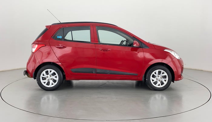 2017 Hyundai Grand i10 SPORTZ (O) 1.2 KAPPA VTVT, Petrol, Manual, 36,974 km, Right Side View