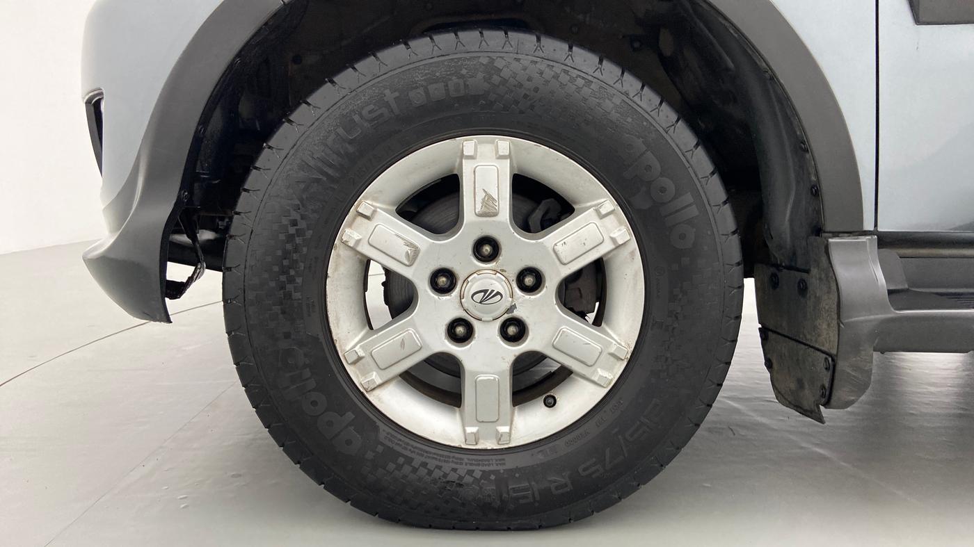 2017 Mahindra Xylo H8 ABS AIRBAG BS IV, Diesel, Manual, 2,13,057 km, Left Front Wheel