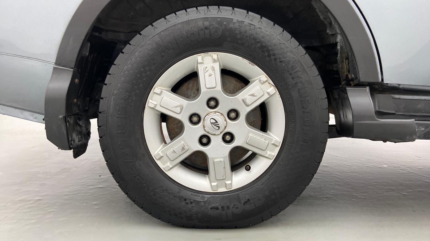 2017 Mahindra Xylo H8 ABS AIRBAG BS IV, Diesel, Manual, 2,13,057 km, Right Rear Wheel