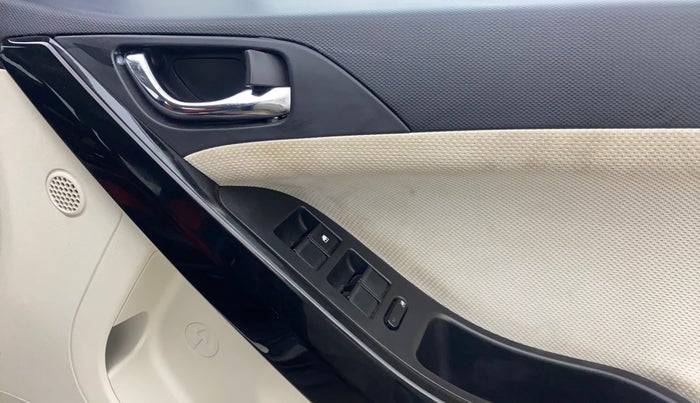 2021 Tata NEXON XZ PLUS (O) PETROL, Petrol, Manual, 54,072 km, Driver Side Door Panels Control