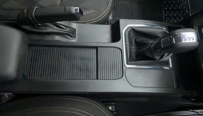 2021 Renault Kiger RXT (O) AMT, Petrol, Automatic, 2,444 km, Gear Lever