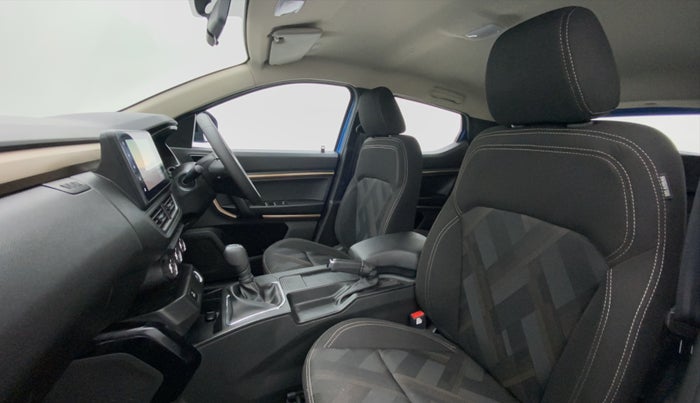 2021 Renault Kiger RXT (O) AMT, Petrol, Automatic, 2,444 km, Right Side Front Door Cabin