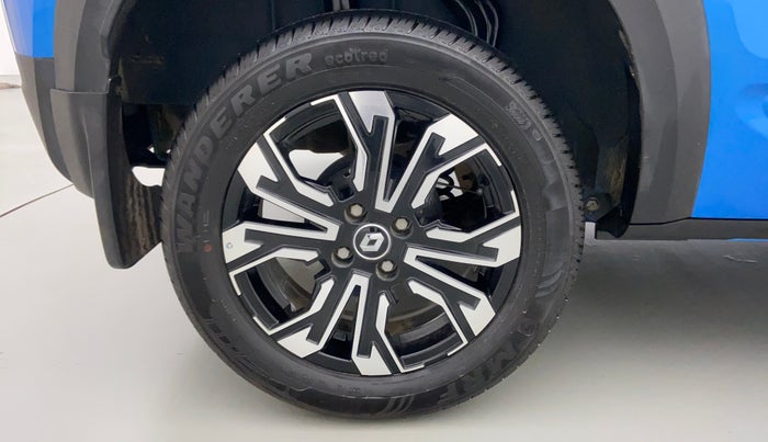 2021 Renault Kiger RXT (O) AMT, Petrol, Automatic, 2,444 km, Right Rear Wheel