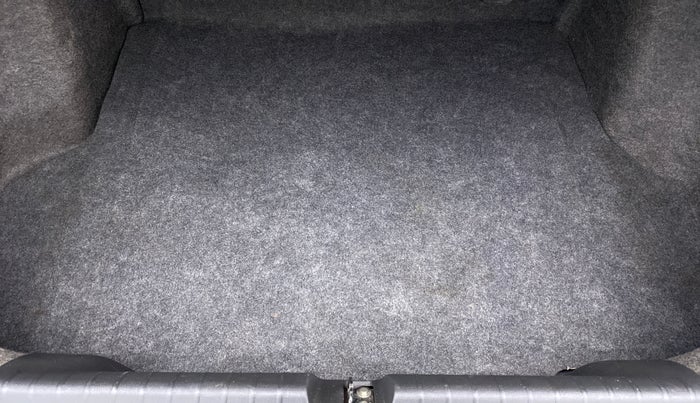 2016 Honda City V MT PETROL, Petrol, Manual, 30,149 km, Boot Inside