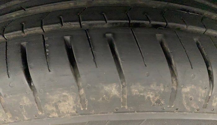2023 Tata PUNCH ACCOMPLISHED AMT, Petrol, Automatic, 12,619 km, Left Front Tyre Tread