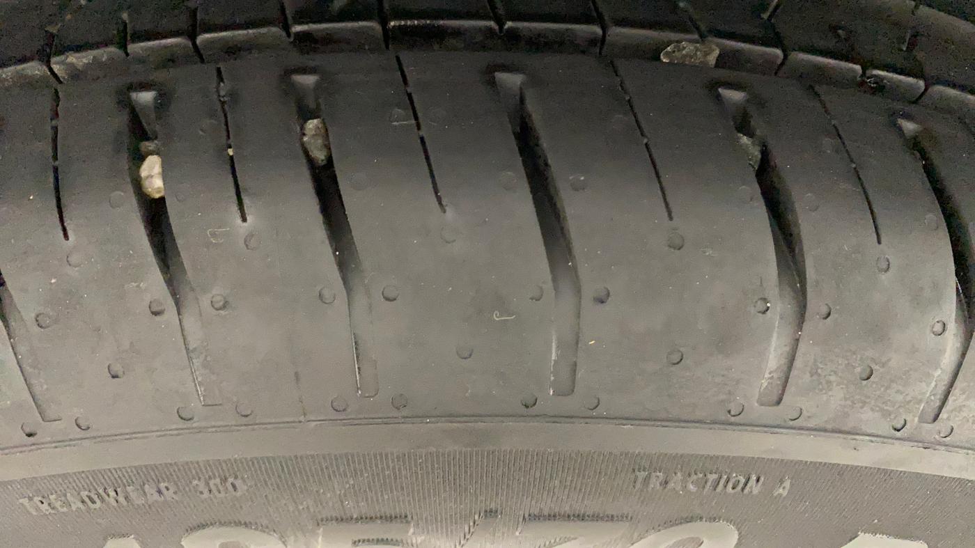 2023 Tata PUNCH ACCOMPLISHED AMT, Petrol, Automatic, 12,619 km, Right Rear Tyre Tread