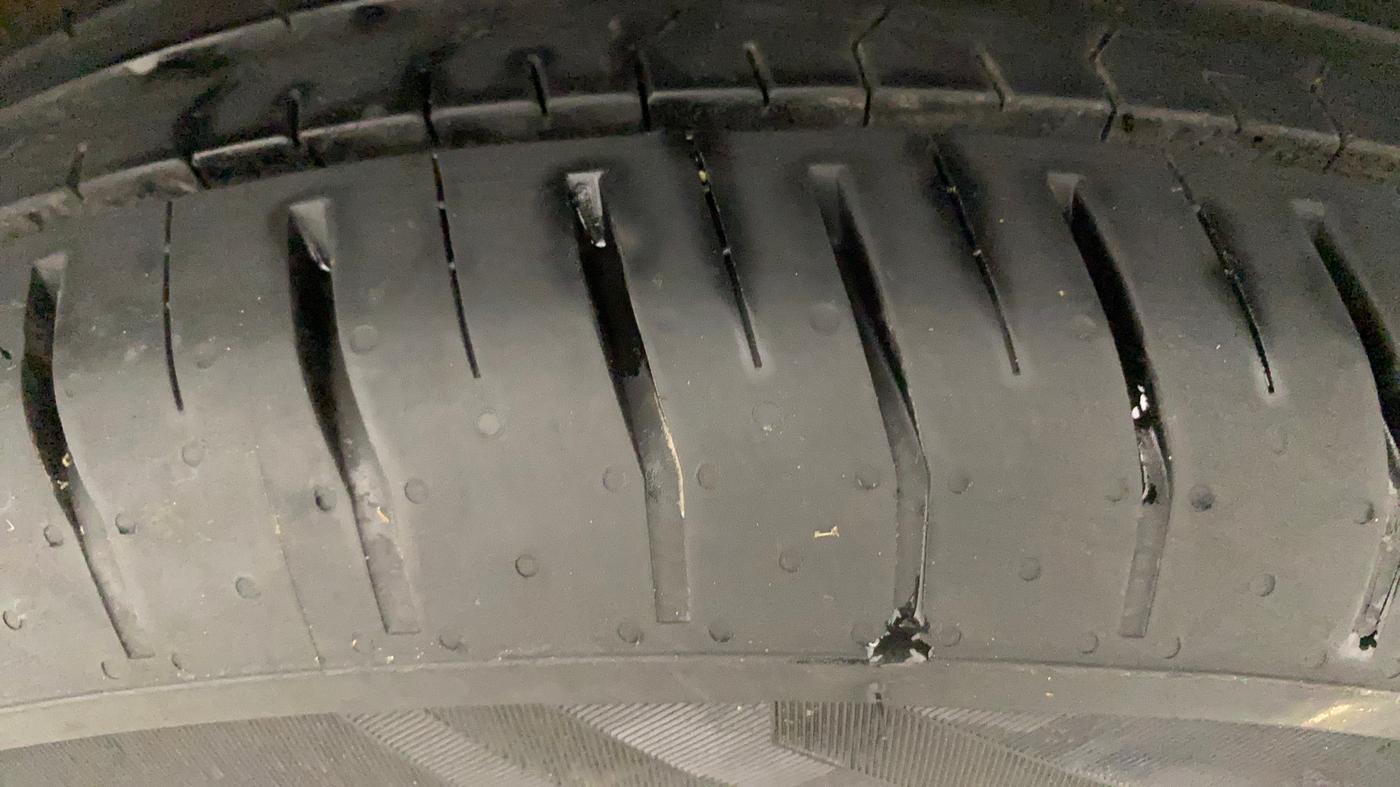 2023 Tata PUNCH ACCOMPLISHED AMT, Petrol, Automatic, 12,619 km, Left Rear Tyre Tread