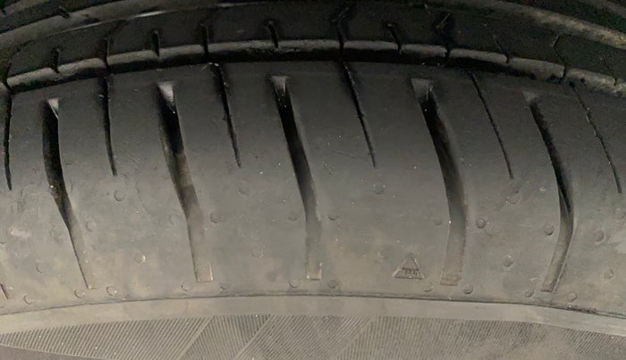 2023 Tata PUNCH ACCOMPLISHED AMT, Petrol, Automatic, 12,619 km, Right Front Tyre Tread