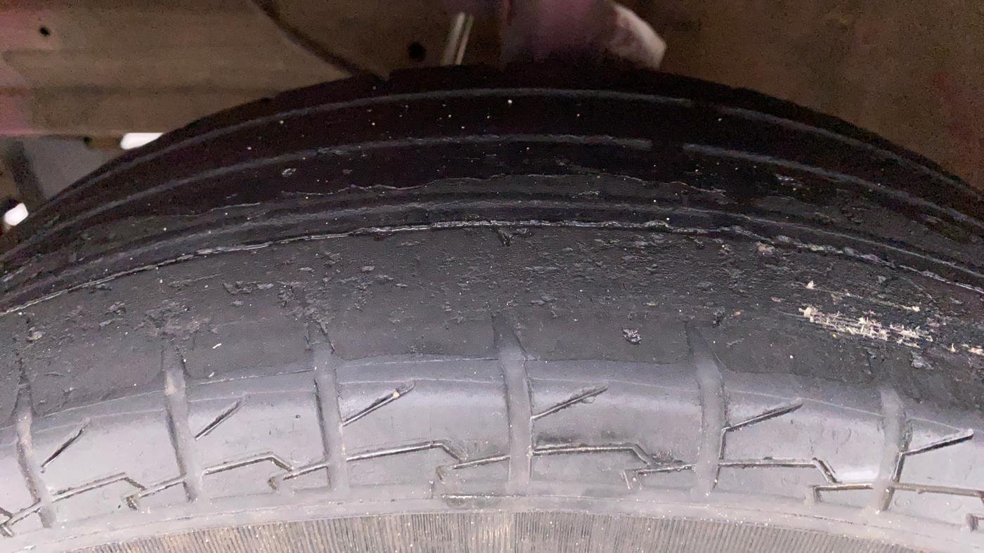 2021 Maruti Swift VXI D, Petrol, Manual, 45,335 km, Left Front Tyre Tread