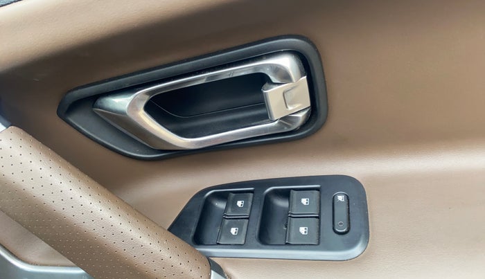 2021 Tata Harrier XZ PLUS 2.0L, Diesel, Manual, 88,963 km, Driver Side Door Panels Control