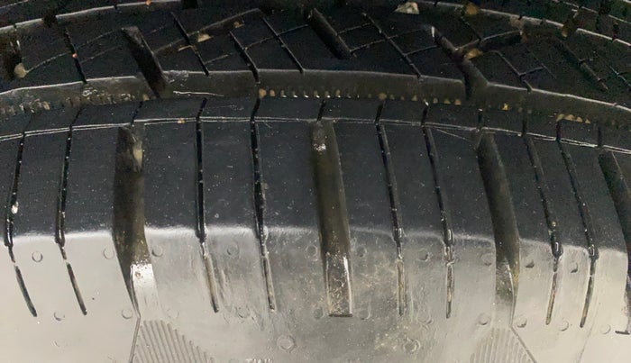 2021 Tata Harrier XZ PLUS 2.0L, Diesel, Manual, 88,963 km, Left Rear Tyre Tread