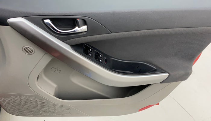 2018 Tata NEXON XZ PLUS PETROL, Petrol, Manual, 26,069 km, Driver Side Door Panels Control