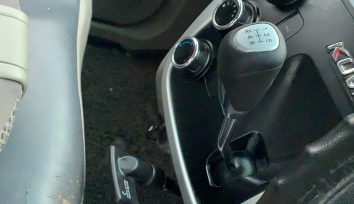 2016 Mahindra Kuv100 K6 PLUS D 6 STR, Diesel, Manual, 58,576 km, Gear Lever