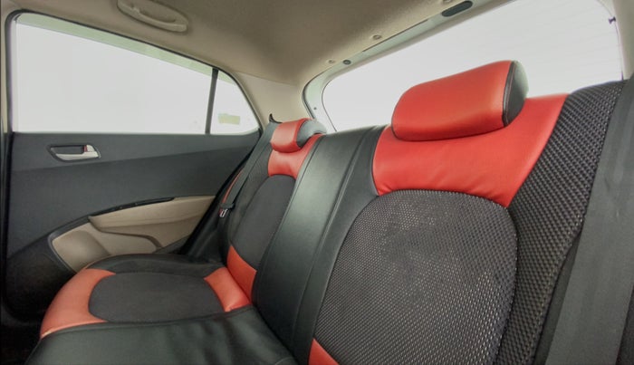 2015 Hyundai Grand i10 ASTA AT 1.2 KAPPA VTVT, Petrol, Automatic, 60,398 km, Right Side Rear Door Cabin