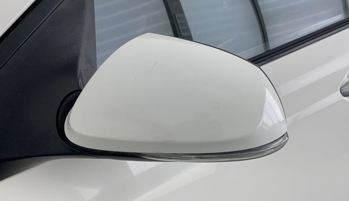 2015 Hyundai Grand i10 ASTA AT 1.2 KAPPA VTVT, Petrol, Automatic, 60,398 km, Left rear-view mirror - Indicator light not working