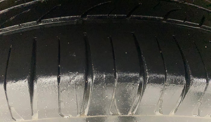 2014 Hyundai i20 ASTA 1.4 CRDI, Diesel, Manual, 86,336 km, Right Rear Tyre Tread