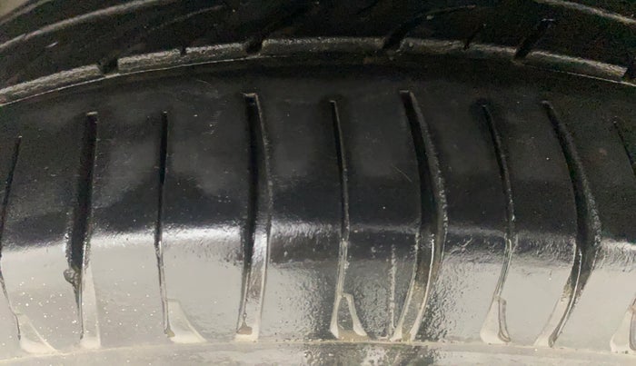 2014 Hyundai i20 ASTA 1.4 CRDI, Diesel, Manual, 86,336 km, Left Front Tyre Tread