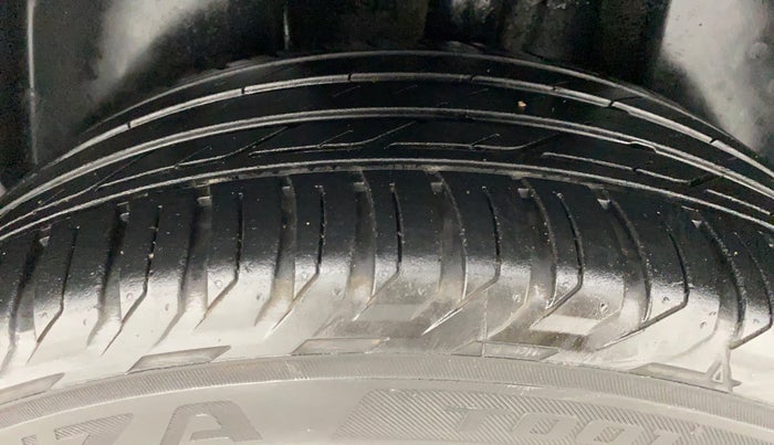 2019 Jeep Compass 2.0 LIMITED PLUS, Diesel, Manual, 16,052 km, Left Rear Tyre Tread
