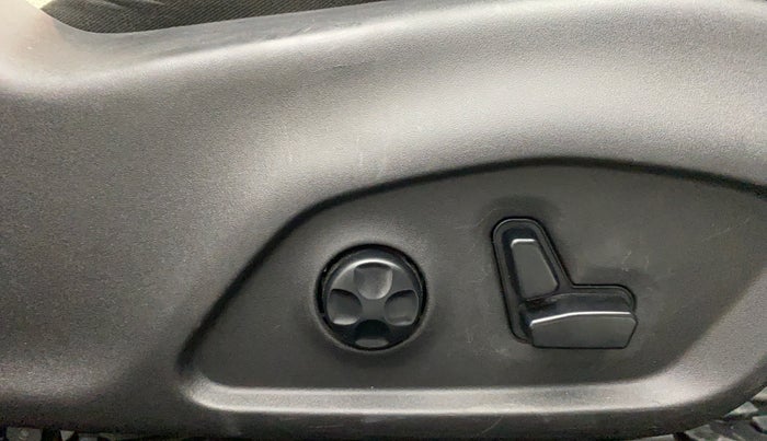 2019 Jeep Compass 2.0 LIMITED PLUS, Diesel, Manual, 16,052 km, Driver Side Adjustment Panel