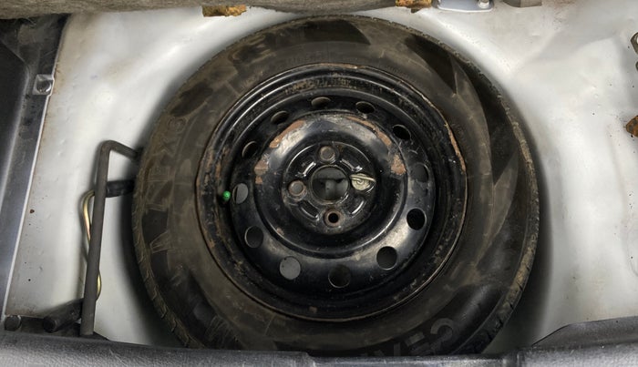 2015 Maruti Swift VDI, Diesel, Manual, 1,08,906 km, Spare Tyre