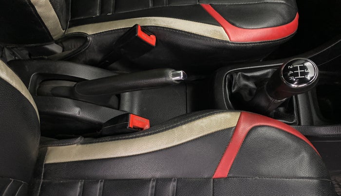 2015 Maruti Swift VDI, Diesel, Manual, 1,08,906 km, Gear Lever