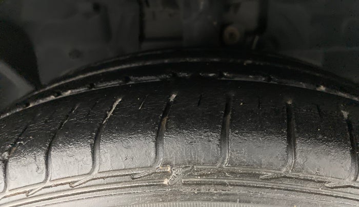 2018 Ford FREESTYLE TREND 1.2 PETROL, Petrol, Manual, 48,398 km, Left Front Tyre Tread