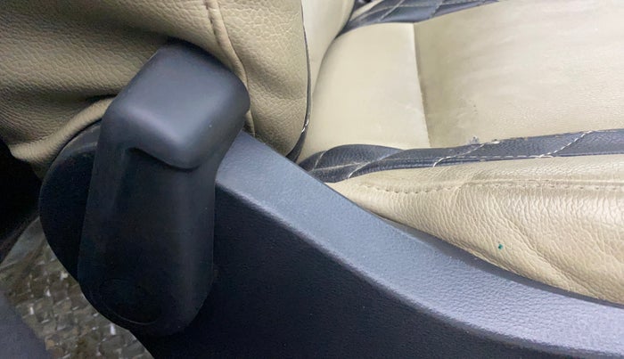 2020 Skoda Rapid ACTIVE 1.0 TSI, Petrol, Manual, 38,988 km, Driver Side Adjustment Panel