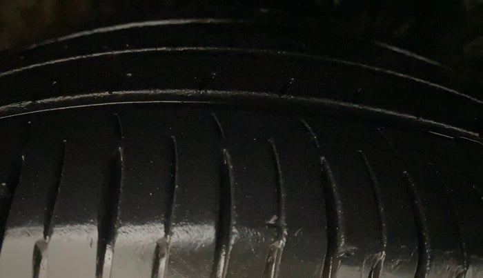 2020 Skoda Rapid ACTIVE 1.0 TSI, Petrol, Manual, 38,988 km, Right Front Tyre Tread