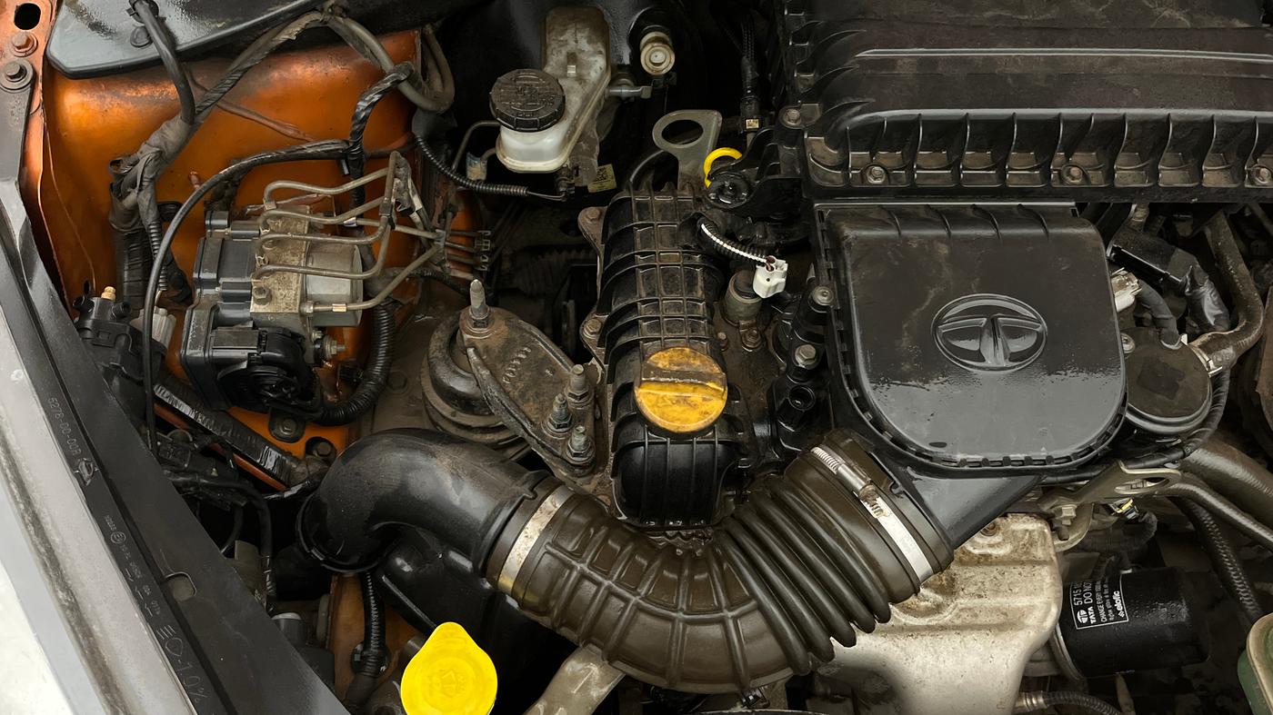 2019 Tata Tiago XZ PLUS PETROL, Petrol, Manual, 66,433 km, Engine View - Right