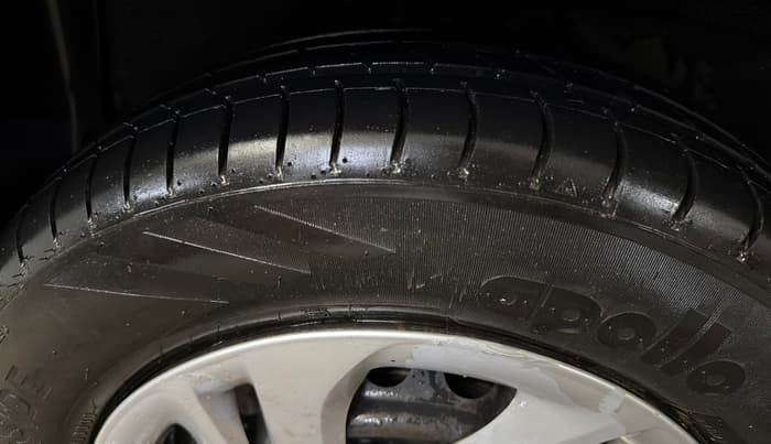 2021 Hyundai AURA S 1.2 CNG, CNG, Manual, 1,15,695 km, Right Rear Tyre Tread