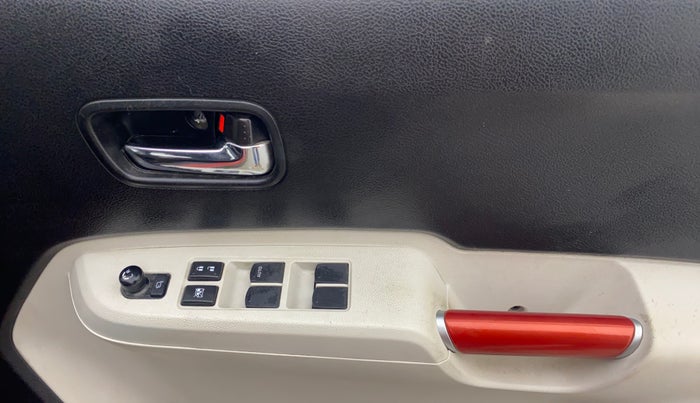 2018 Maruti IGNIS ZETA 1.2, Petrol, Manual, 25,121 km, Driver Side Door Panels Control