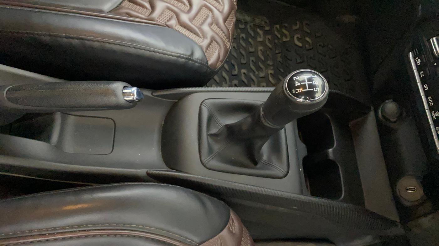 2023 Maruti FRONX DELTA PLUS 1.2MT, Petrol, Manual, 13,216 km, Gear Lever
