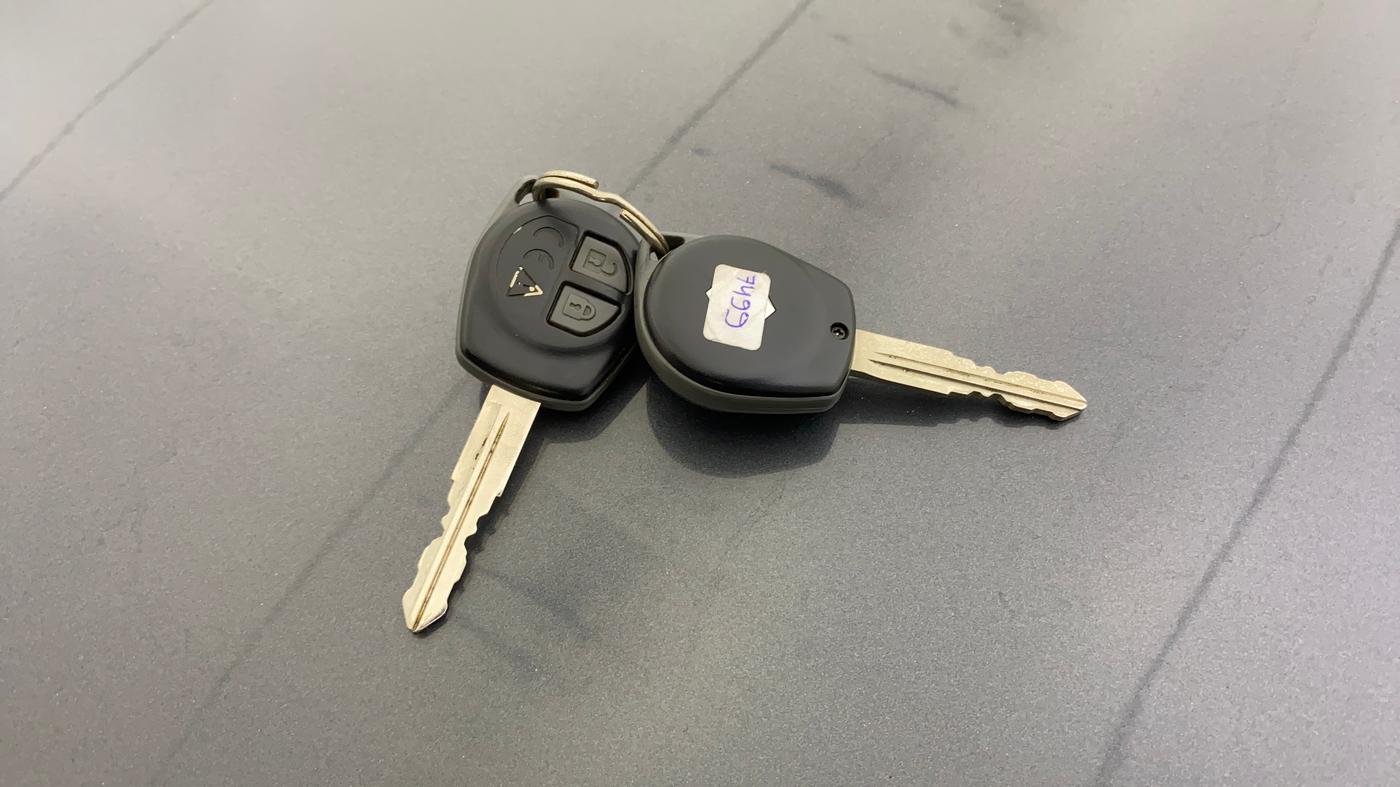 2023 Maruti FRONX DELTA PLUS 1.2MT, Petrol, Manual, 13,216 km, Key Close Up