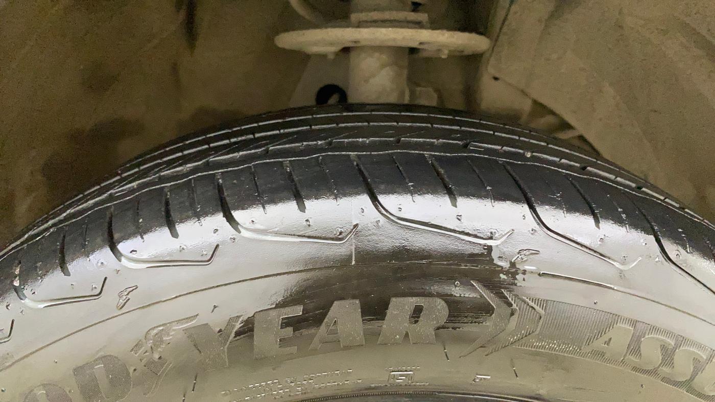 2023 Maruti FRONX DELTA PLUS 1.2MT, Petrol, Manual, 13,216 km, Right Front Tyre Tread