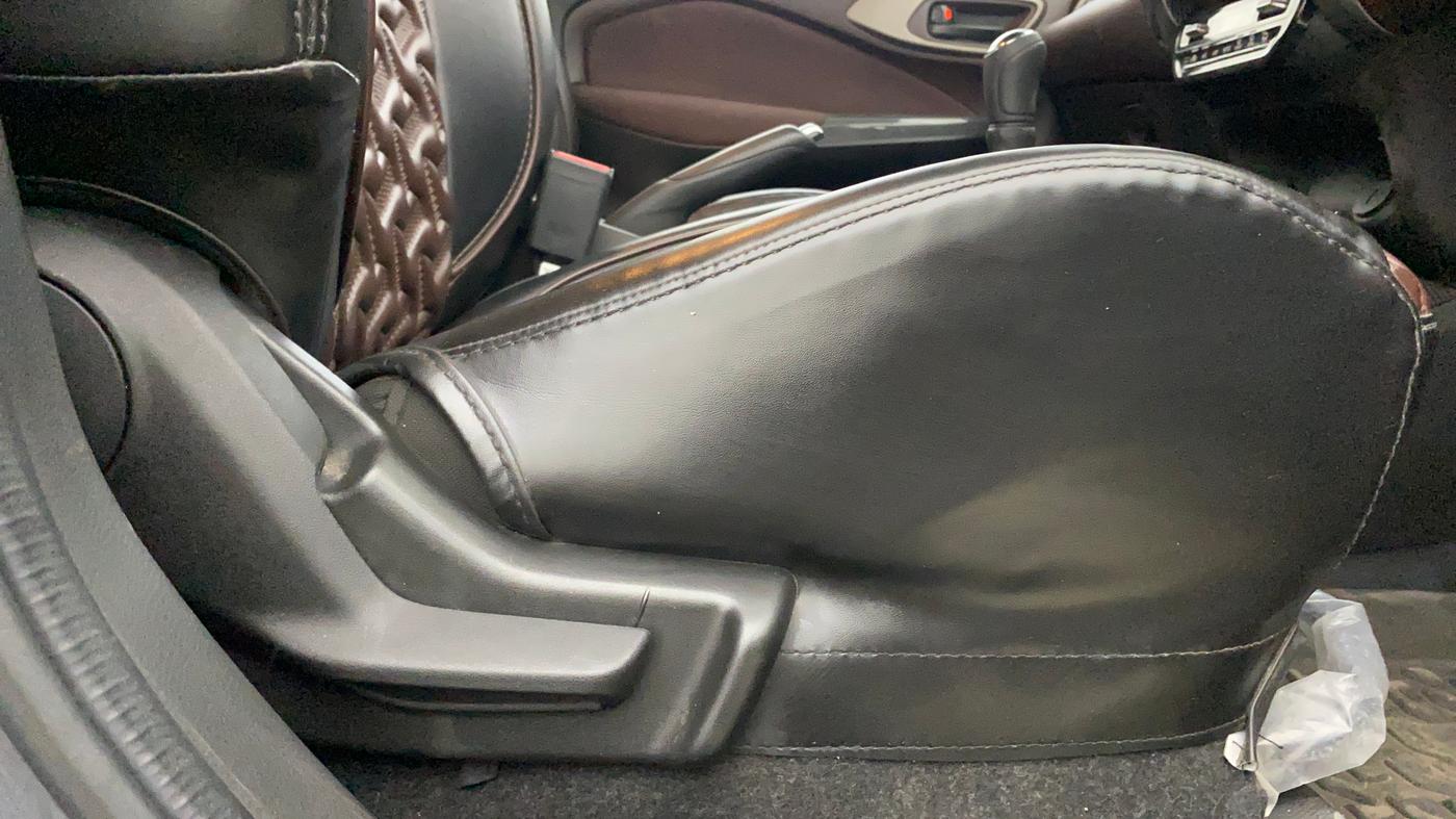 2023 Maruti FRONX DELTA PLUS 1.2MT, Petrol, Manual, 13,216 km, Driver Side Adjustment Panel