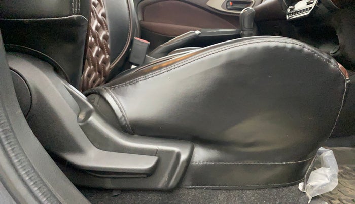 2023 Maruti FRONX DELTA PLUS 1.2MT, Petrol, Manual, 13,216 km, Driver Side Adjustment Panel