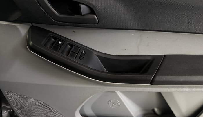 2024 Tata Tiago XTA CNG , CNG, Automatic, 79,575 km, Driver Side Door Panels Control