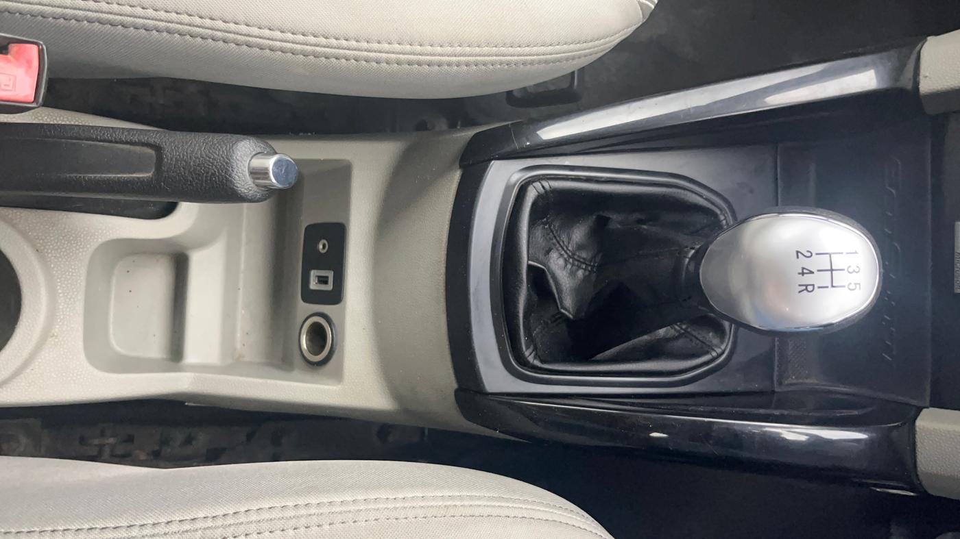 2013 Ford Ecosport TITANIUM 1.0L ECOBOOST, Petrol, Manual, 70,954 km, Gear Lever