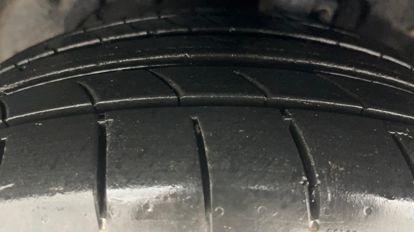 2013 Ford Ecosport TITANIUM 1.0L ECOBOOST, Petrol, Manual, 70,954 km, Left Front Tyre Tread