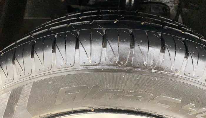 2018 Tata NEXON XZ PLUS PETROL, Petrol, Manual, 86,344 km, Left Front Tyre Tread