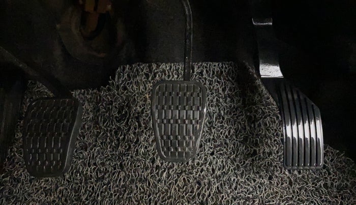 2018 Tata NEXON XZ PLUS PETROL, Petrol, Manual, 86,344 km, Pedals