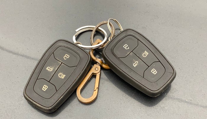 2018 Tata NEXON XZ PLUS PETROL, Petrol, Manual, 86,344 km, Key Close Up