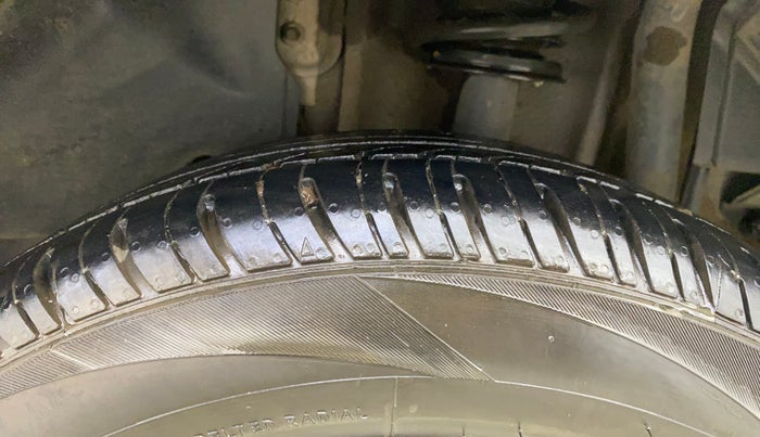 2016 Tata Tiago XT PETROL, Petrol, Manual, 25,136 km, Left Rear Tyre Tread